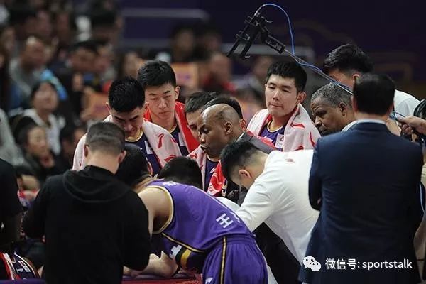  尼斯新帅首秀失利，战术混乱遭媒体炮轰  